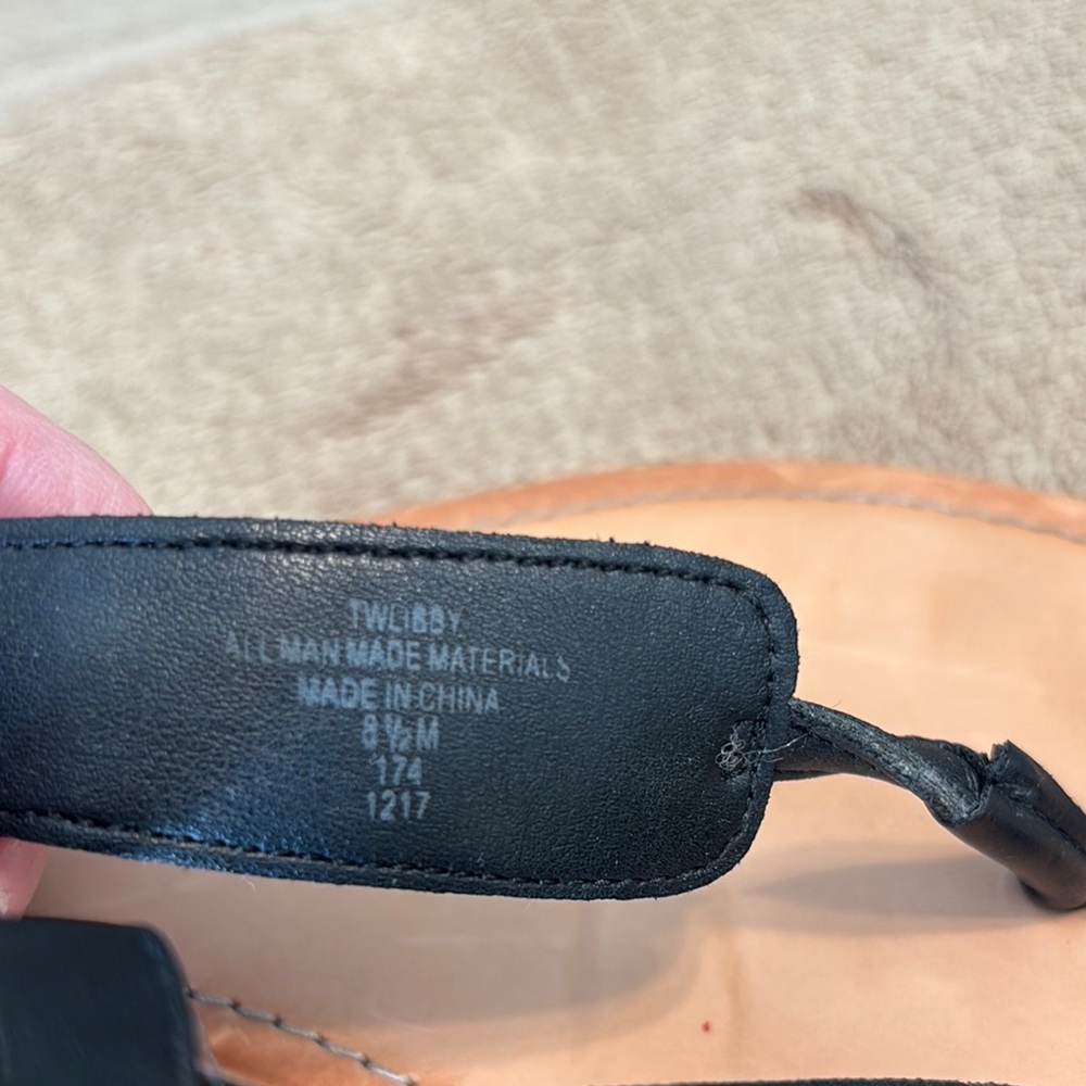 EUC Tommy Hilfiger Black Twlibby and Tan T-Strap Sandals - Size 8.5 - Picture 7 of 8